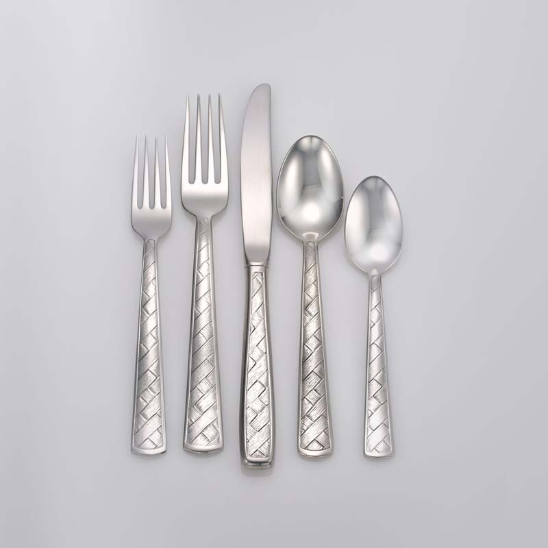 Weave 65pc Flatware Set Made in USA - Image 3